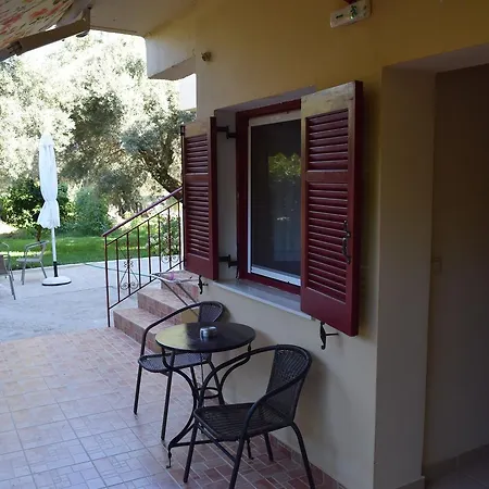 To Agridi Apartament Tsoukaládhes