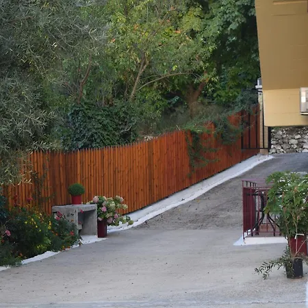 To Agridi Cukaládesz