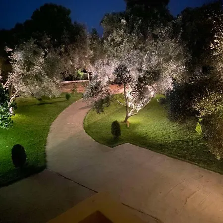 아파트 To Agridi Tsoukaládhes