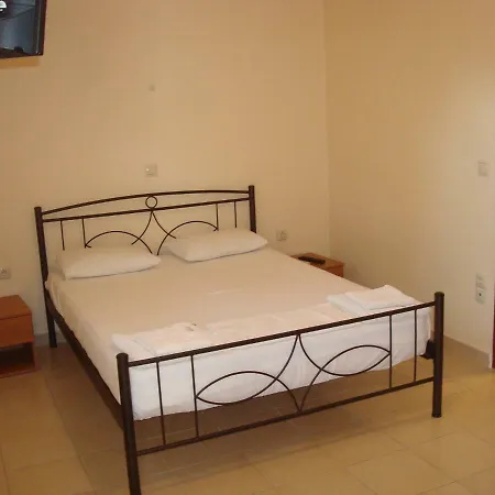 To Agridi Tsoukaládhes