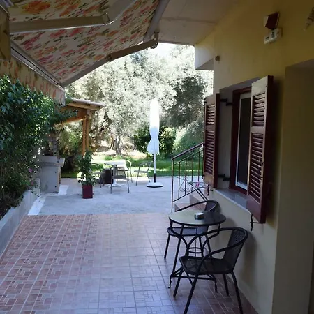 To Agridi * Tsoukaládhes